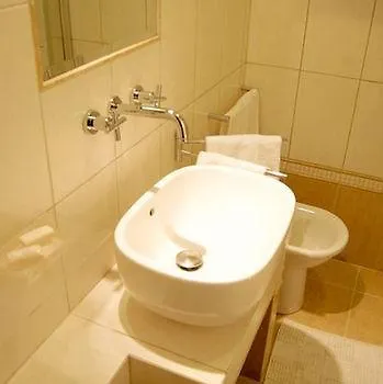 לינה וארוחת בוקר Casa Riz רומא